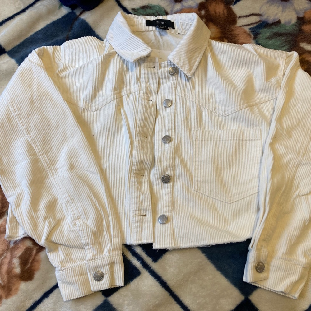 Forever 21 jacket cropped color cream size M NEW